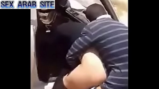 مصري عنتيل زانق سعوديه فى العربية على الطريق – سكس عربى